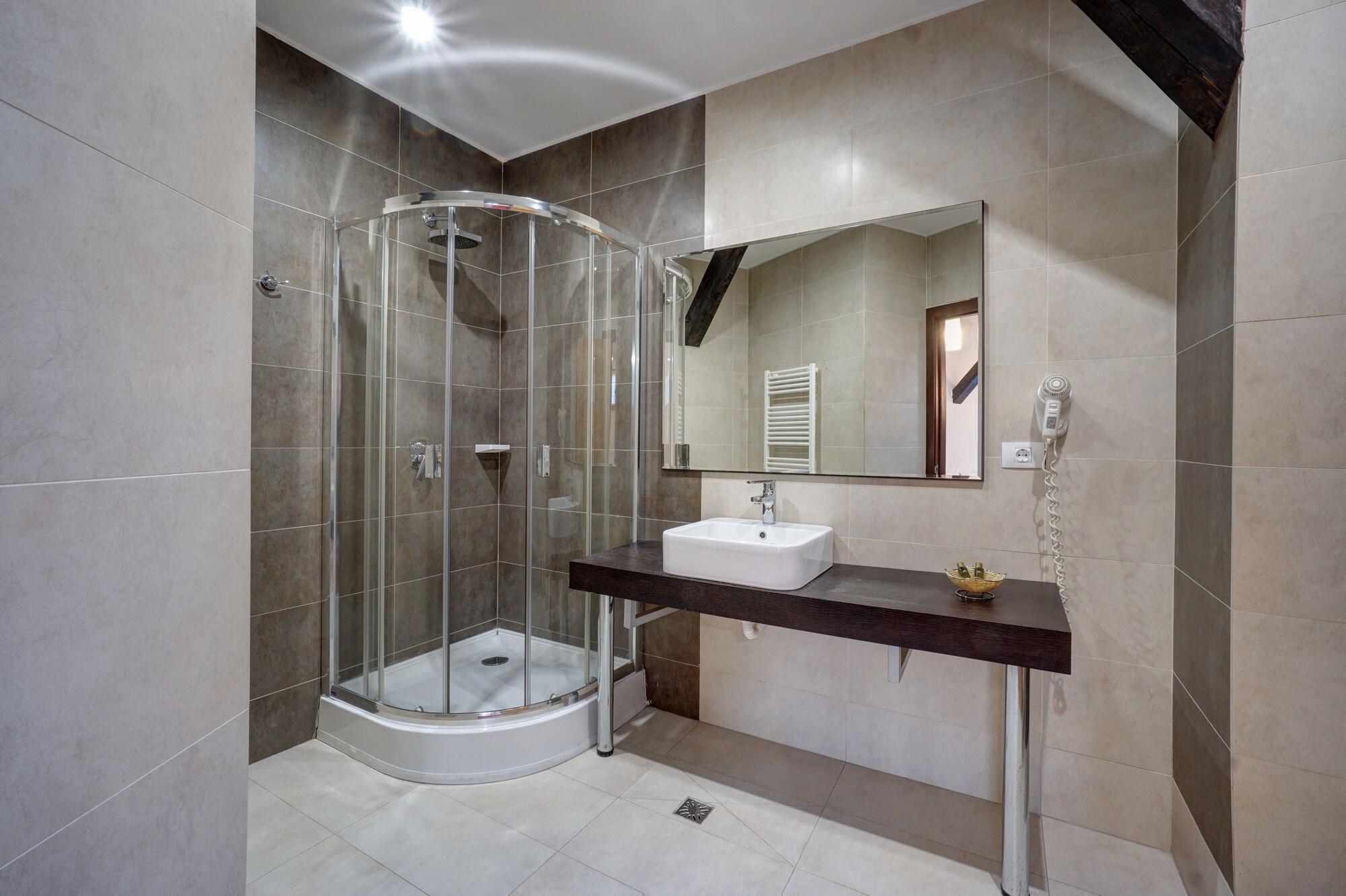 Hotel Ave Lux Sacele Exterior photo