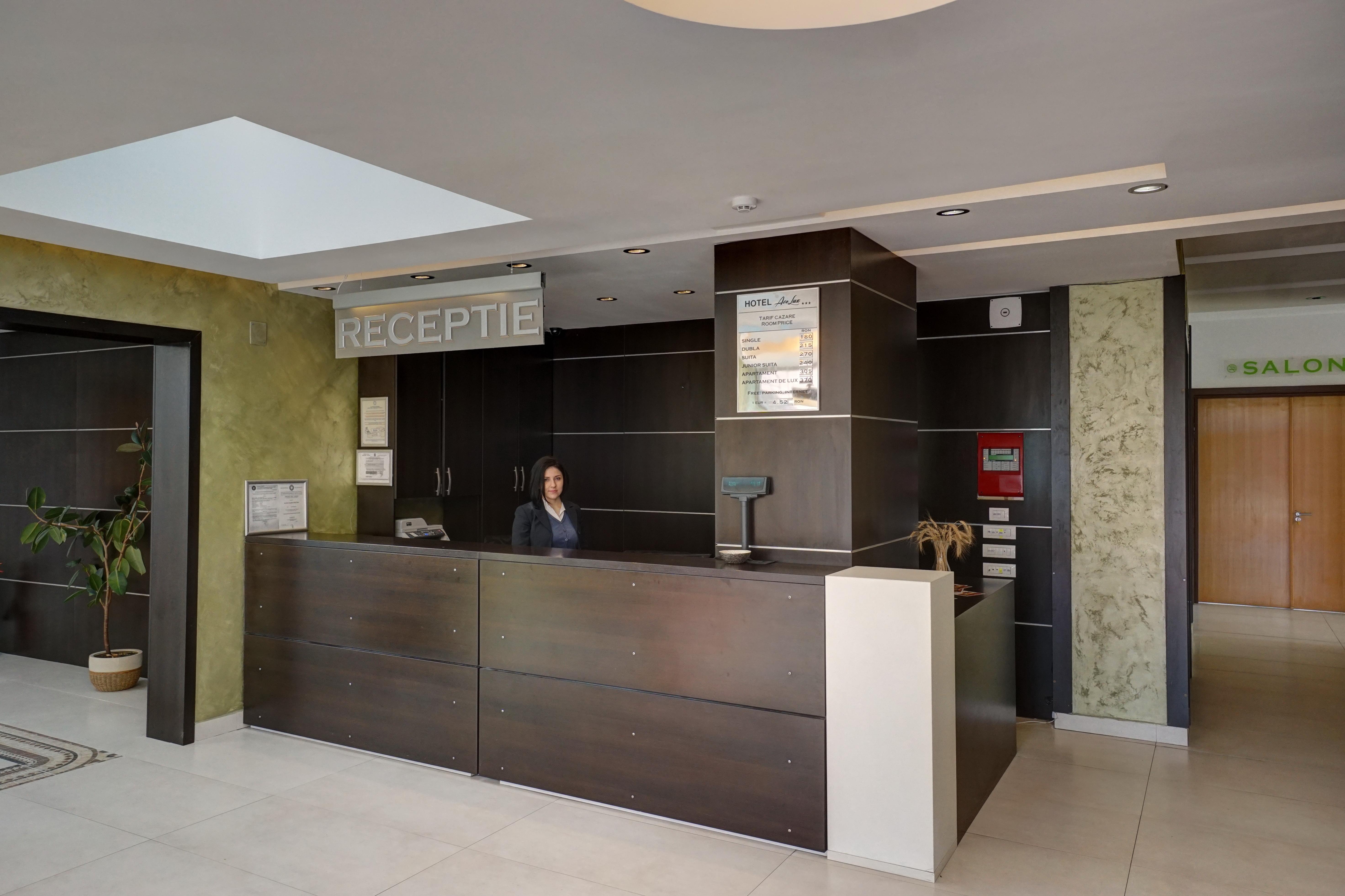 Hotel Ave Lux Sacele Exterior photo